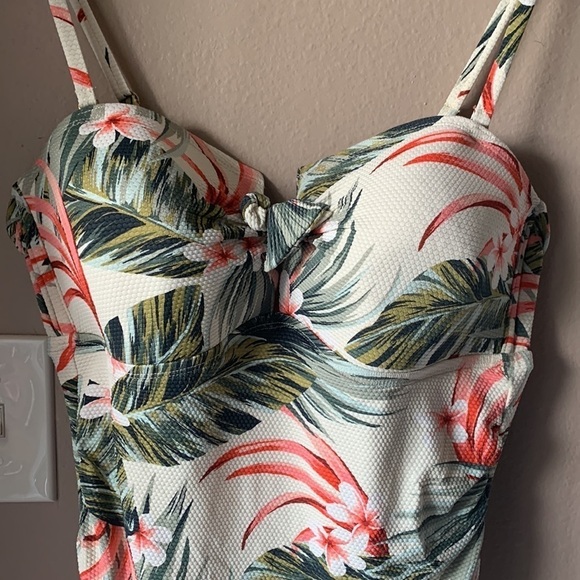 KONA SOL Pique Bandeau High Coverage Tropical Palm One-Piece Swimsuit - Picture 9 of 14